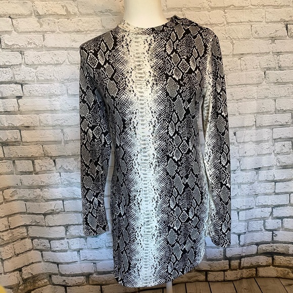 NWT, Fashion Nova Snakeskin Mini Dress XL - Picture 4 of 6